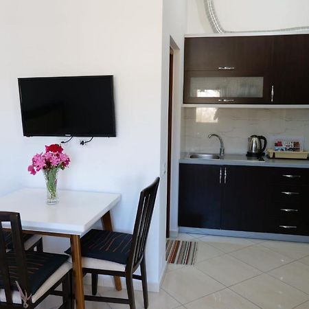 Vila Ervin Second Floor Ksamil Exterior photo
